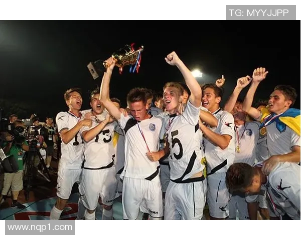 水户蜀葵与赞岐釜玉海的精彩对决揭示了日本足球的竞争魅力与球队实力较量